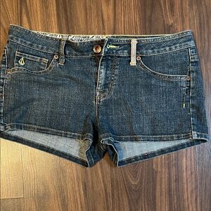 Women’s size 9 Volcom